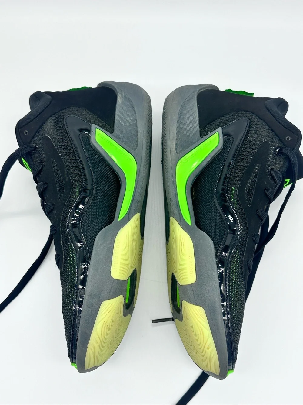 Size 8.5 Men’s Nike Jordan Tatum 1 Green Strike Black Neon DZ3324-003